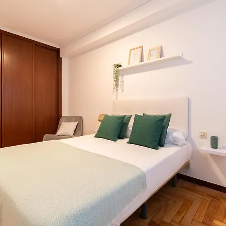 Amplia Vivienda Con Garaje Lägenhet *