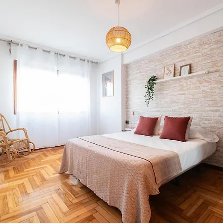 Amplia Vivienda Con Garaje Apartamento Vigo