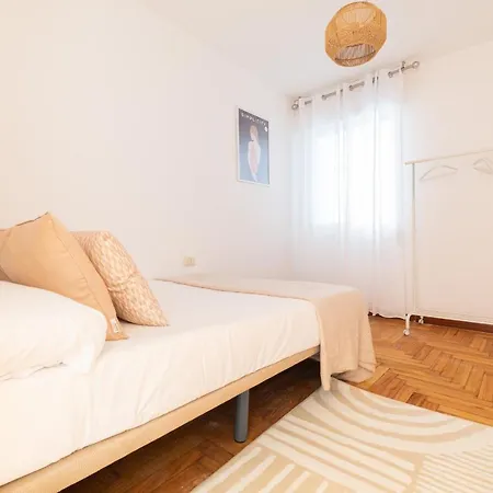 Apartamento Amplia Vivienda Con Garaje
