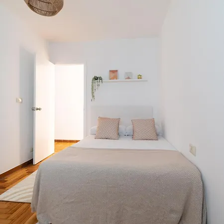 Apartamento Amplia Vivienda Con Garaje Vigo