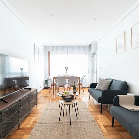 Amplia Vivienda Con Garaje Apartamento Vigo