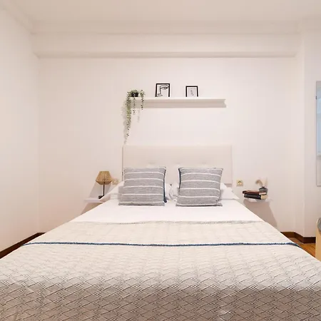 Amplia Vivienda Con Garaje Vigo