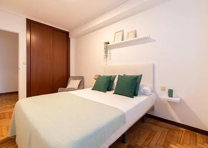 Amplia Vivienda Con Garaje Apartamento *