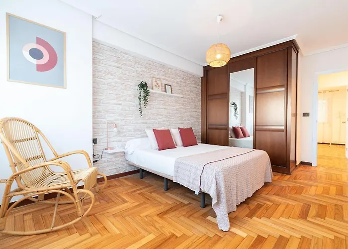 Amplia Vivienda Con Garaje Apartment