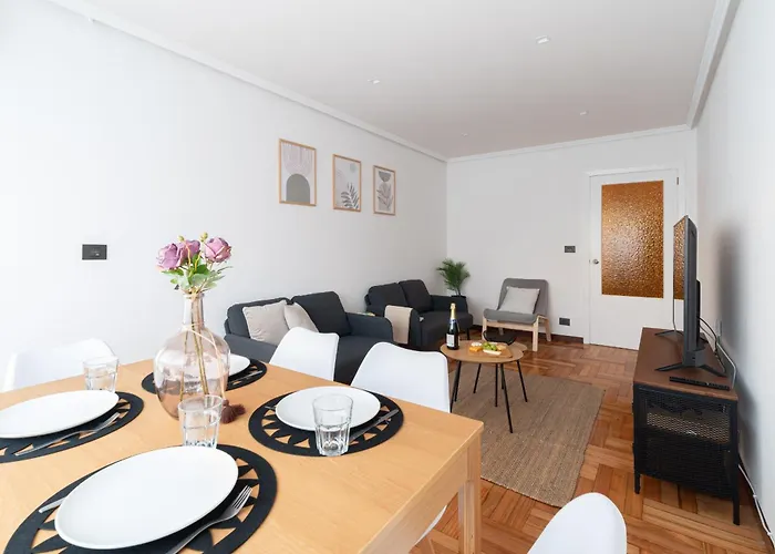 Amplia Vivienda Con Garaje Apartamento *