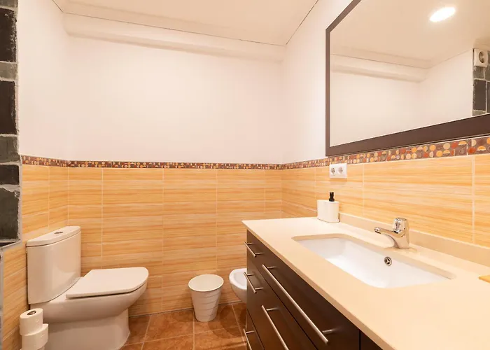 Apartment Amplia Vivienda Con Garaje