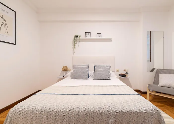 Amplia Vivienda Con Garaje Vigo