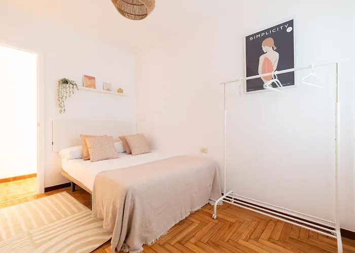 Amplia Vivienda Con Garaje Apartamento *